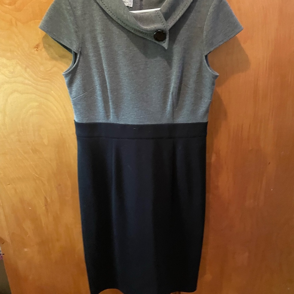 Multiple dresses - Picture 2 of 4